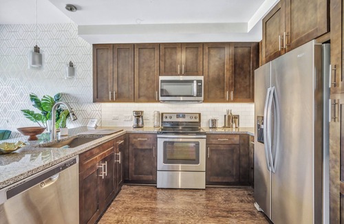 North Dallas Apartment | Stunning Preston Hollow Apartment. WiFi, Pool, Gym. Free Parking. Pet Friendly!