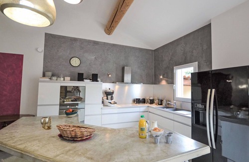 Vers-Pont-du-Gard House | Stunning private villa for 8 people with A/C, private pool, WIFI, TV, patio and pets allowed