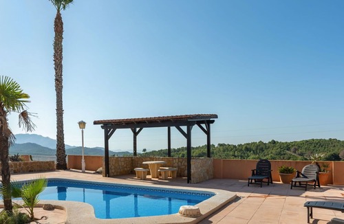 El Esparragal Villa | Stunning private villa with WIFI, private pool, A/C, TV, terrace, pets allowed and parking