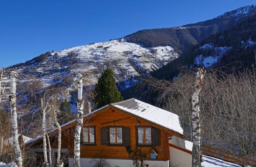 Nendaz House | Stunning private villa for 6 people with WIFI, TV, balcony and pets allowed
