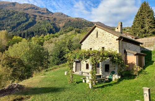 Acquarossa House | Stunning private villa for 4 people with WIFI and patio