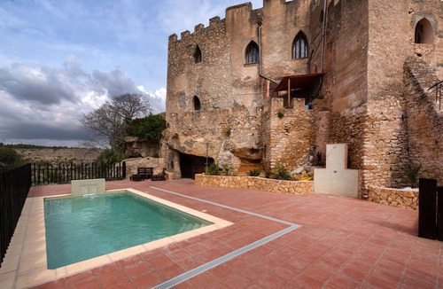 El Catllar House | Stunning private villa for 20 guests with private pool, WIFI, TV, pets allowed and panoramic view