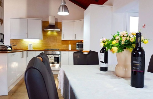 Prigradica House | Stunning private villa for 6 people with A/C, WIFI, private pool, TV and terrace