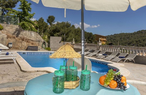 Castellet i la Gornal House | Stunning private villa for 10 people with private pool, WIFI, TV and terrace