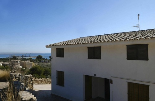 Alcanar House | Stunning private villa for 18 people with WIFI, private pool, TV, balcony and pets allowed