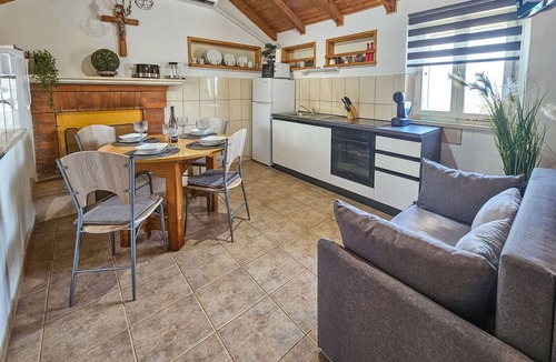 Praznica House | Stunning private villa for 5 guests with WIFI, private pool, A/C, TV, terrace and panoramic view