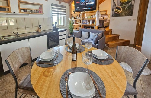Praznica House | Stunning private villa for 5 guests with WIFI, private pool, A/C, TV, terrace and panoramic view