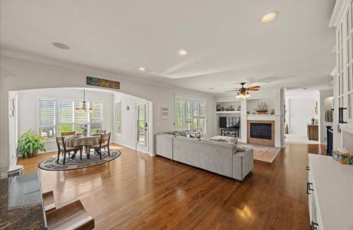 Overland Park House | Stunning private villa pond theater