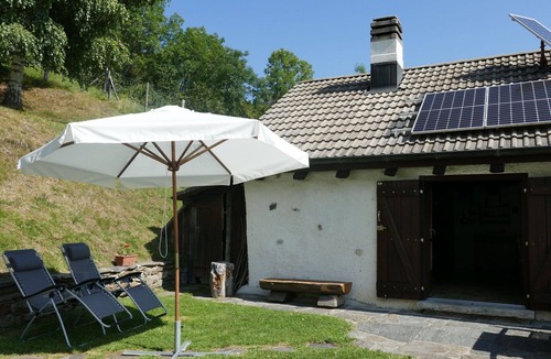 Acquarossa House | Stunning private villa for 4 guests with WIFI, TV, terrace and pets allowed
