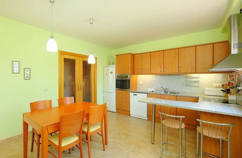 La Goba House | Stunning private villa for 6 people with WIFI, private pool, TV, patio and pets allowed