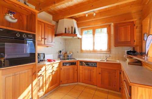 Barboleusaz House | Stunning private villa for 8 people with WIFI, TV and terrace