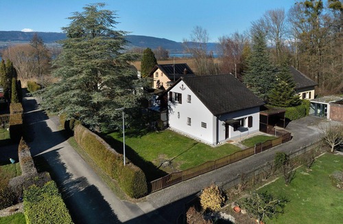 Cheyres-Chables House | Stunning private villa for 6 guests with WIFI, TV, terrace and pets allowed