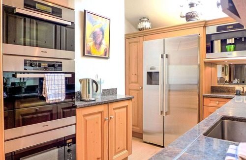 Schoenried House | Stunning private villa for 12 people with WIFI, TV, patio, pets allowed and panoramic view