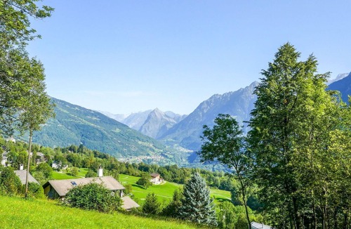 Semione House | Stunning private villa for 2 guests with WIFI, TV, patio, pets allowed, panoramic view and parking