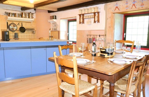 Semione House | Stunning private villa for 6 guests with WIFI, TV and patio