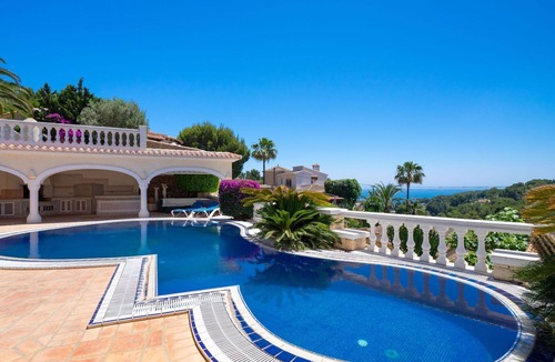 Fanadix Villa | Stunning private villa for 8 people with private pool, hot tub, WIFI, A/C, TV and patio