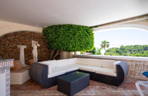 Fanadix Villa | Stunning private villa for 8 people with private pool, hot tub, WIFI, A/C, TV and patio
