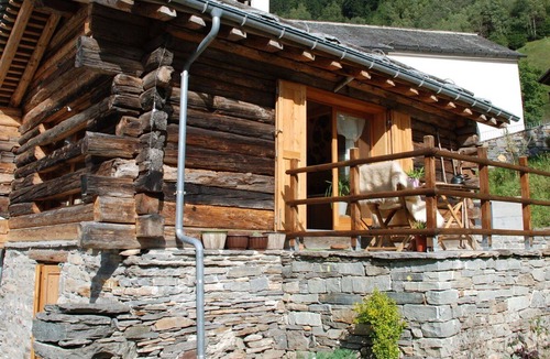Calanca House | Stunning private villa for 4 guests with WIFI, TV, patio and panoramic view