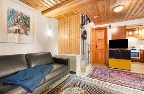 Taesch House | Stunning private villa for 3 guests with WIFI, TV, terrace and panoramic view