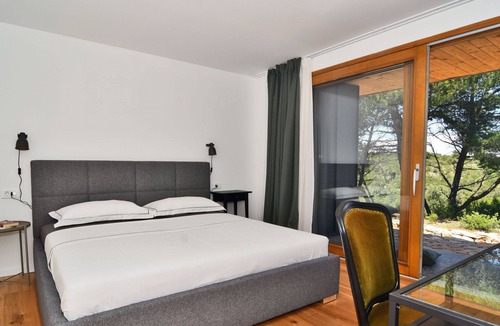 Dragove House | Stunning private villa for 8 people with private pool, A/C, WIFI, TV, terrace and parking