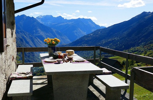 Acquarossa House | Stunning private villa for 4 guests with TV, terrace and panoramic view