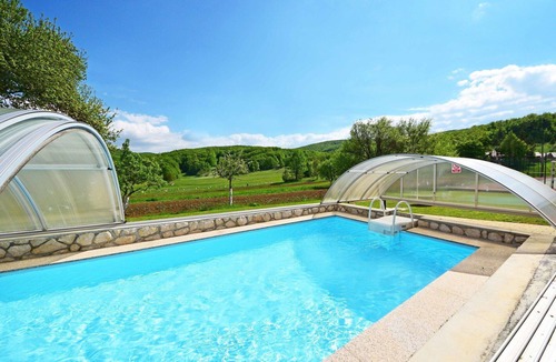 Krivi Put House | Stunning private villa for 5 people with A/C, pool, WIFI, hot tub, TV, terrace and panoramic view