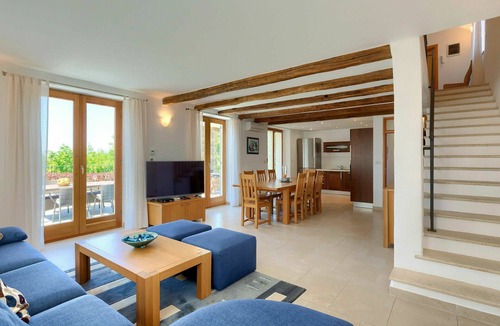 Baredine Villa | Stunning private villa for 8 people with WIFI, private pool, A/C, TV, terrace and panoramic view