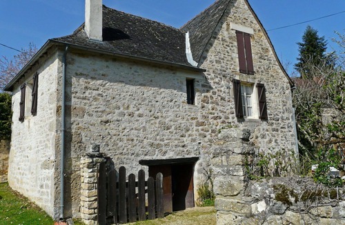 Turenne Villa | Stunning private villa for 4 guests with WIFI, TV, terrace and pets allowed
