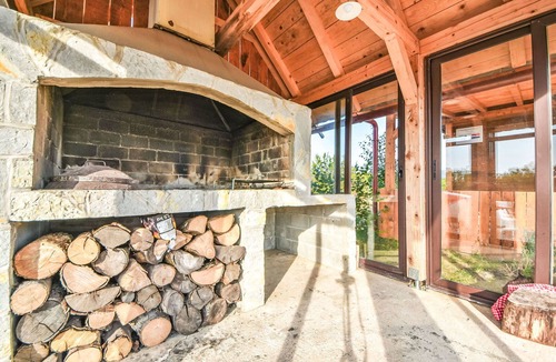Lovinac House | Stunning private villa for 11 people with WIFI, A/C, TV, panoramic view and parking