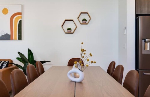 East Queen Anne House | Stunning Queen Anne 4B3B w/Lake Views & Rooftop