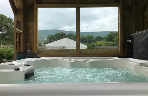 Longtown Apartment | Stunning railway carriage with private hot tub