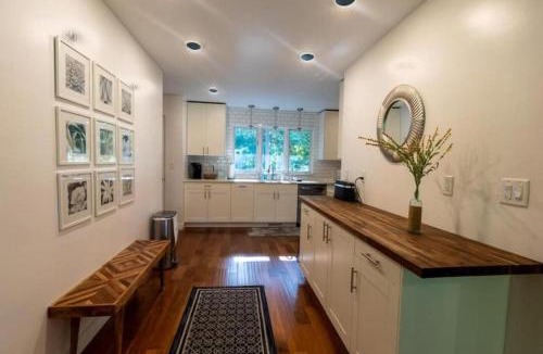 Berrien Springs Apartment | Stunning Ranch in the woods