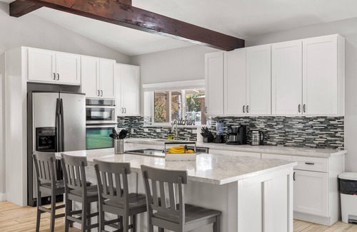 McNeil Estates House | Stunning Rare Villa 4BR/4BA! Central to Strip, Convention, Fremont St!Huge Pool!