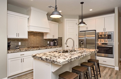 St. George Villa | Stunning Red Rock Views - 4BR Poolside Fire Pit