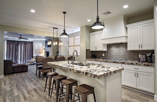 St. George Villa | Stunning Red Rock Views - 4BR Poolside Fire Pit