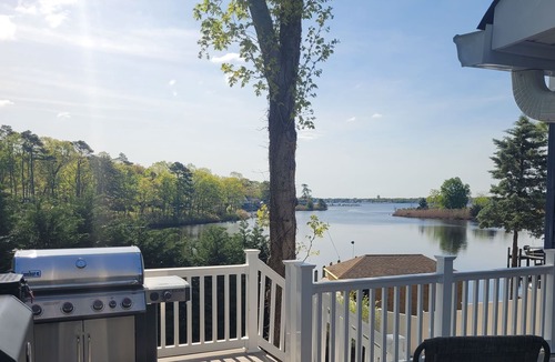 Brick House | Stunning River View Sunrise House