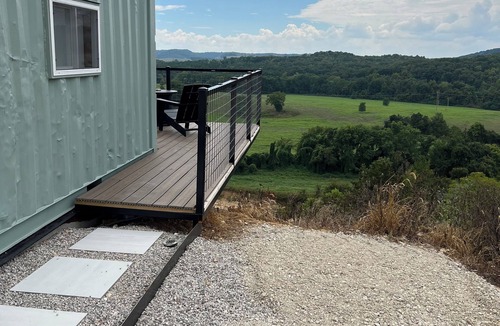 Berryville Apartment | Stunning River View Shipping Container near Eureka Springs