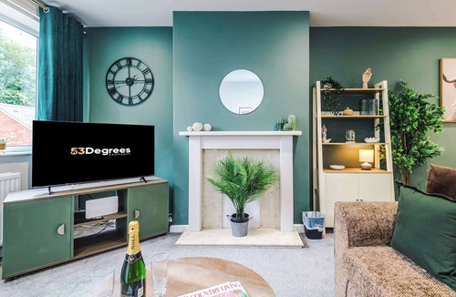 Chester House | Stunning Riverside Home in Chester with Parking!