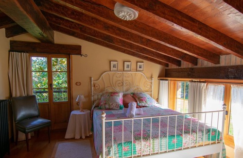 Galizano Cottage | Stunning rural house with swimming pool