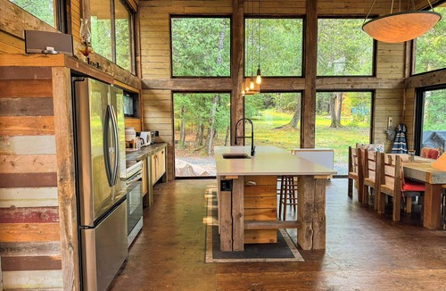 Kenora Cottage | Stunning, Rustic Cottage on Lake of the Woods!