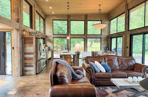 Kenora Cottage | Stunning, Rustic Cottage on Lake of the Woods!