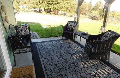 Oak Harbor Apartment | Stunning Saratoga Passage View!