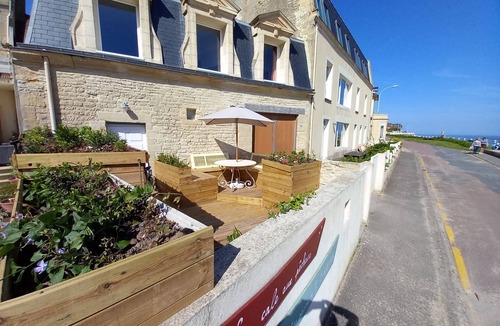 Lion-sur-Mer House | Stunning sea view, House with small garden