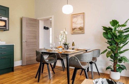 West Cliff Apartment | Stunning Sea Views, Family Apt; Free Parking & Gym