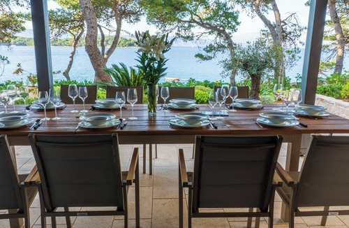 Island Hvar Villa | Stunning seafront 5 bedroom villa with full privacy and great seafront location.