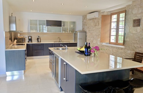 Viganj Villa | STUNNING SEAFRONT VILLA WITH POOL. 5 BEDROOM LUXURY HOME. NORTH OF DUBROVNIK