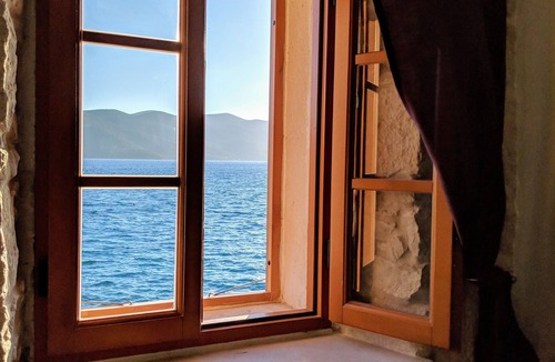 Viganj Villa | STUNNING SEAFRONT VILLA WITH POOL. 5 BEDROOM LUXURY HOME. NORTH OF DUBROVNIK