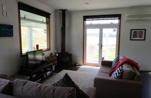 Kawhia House | Stunning secluded beach-front studio home