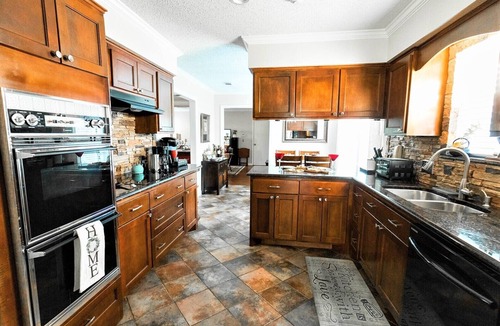 Plano House | ✪ Stunning ✪ Secluded ⛱ HEATED Pool & Spa Oasis ⛱ https:/youtu.be/kJKYxft7Z9I