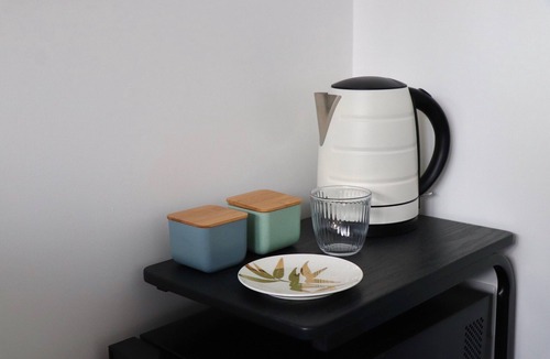 Brighton Cabin | Stunning self contained garden room